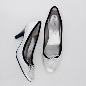 GUESS Silver & Black Round Toe Leila Pumps, Size 7.5